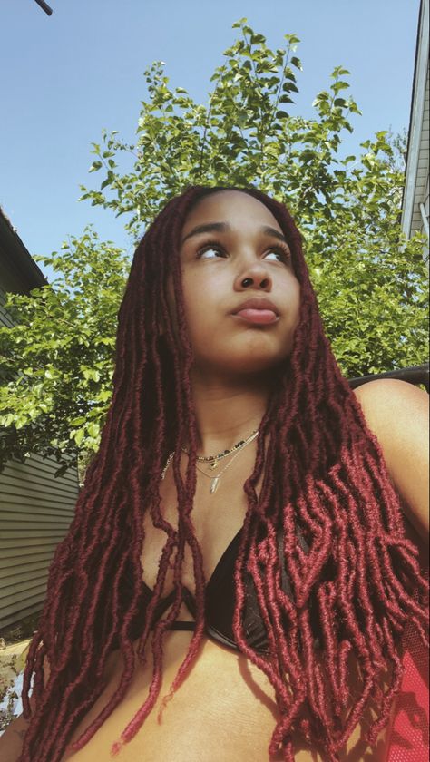 Red Crochet Locs, Dark Red Faux Locs, Red Protective Hairstyles, Red Boho Locs, Red Locs Black Women, Faux Locs Red, Red Soft Locs, Burgundy Faux Locs, Red Faux Locs