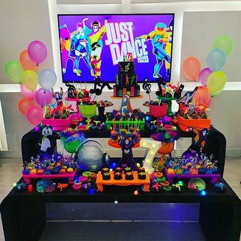 Just Dance Party Ideas, Just Dance Party, Dance Party Decorations, Dance Party Birthday, Disney Characters Wallpaper, Dance Themes, Dance Games, Bday Party Theme, Disco Party