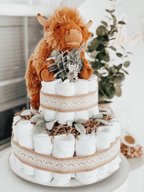 Highland Baby Shower Theme, Highland Cow Baby Shower Food Ideas, Highland Cow Diaper Cake, Highland Cow Themed Baby Shower Ideas, Highland Cow Baby Shower Ideas, Cow Diaper Cake, Highland Cow Baby Shower Theme, Baby Shower For Men, Cow Baby Shower Theme