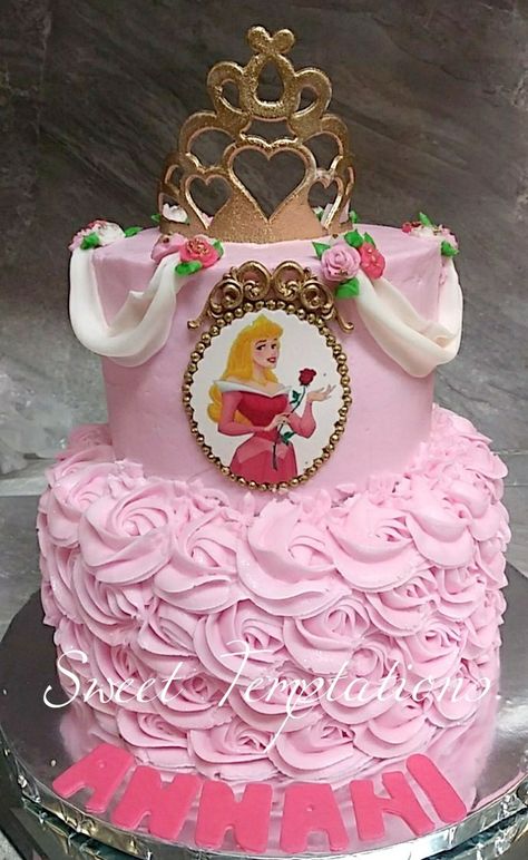 Princess Aroura Cake, Aurora Cake Sleeping Beauty, Aurora Cake Ideas, Sleeping Beauty Birthday Party Ideas, Aurora Birthday Cake, Sleeping Beauty Birthday Cake, Aurora Birthday Party, Princess Aurora Cake, Princess Aurora Party