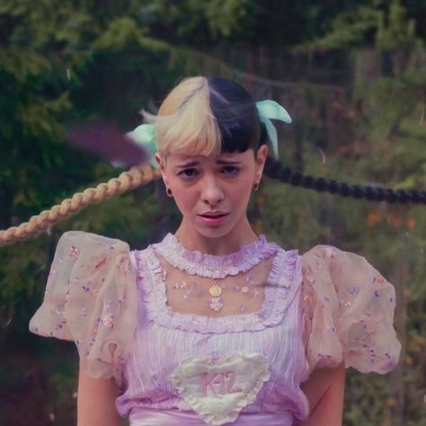 Melanie Martinez Halloween Costume, Cry Baby Melanie Martinez, Melanie Martinez Outfits, K-12 Melanie Martinez, Melanie Martinez Concert, Melanie Martinez Drawings, Melanie Martinez Photography, Celebrity Look Alike, Celebrity Style Red Carpet