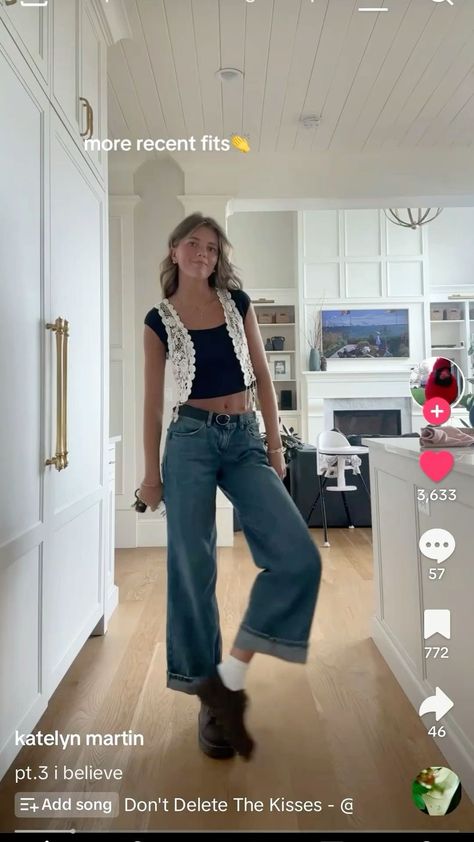 Stockholm Fashion Outfits, Everyday Outfits Summer 2024, Utah Outfits Aesthetic, Fall Utah Outfits, College Outfits 2024, Folded Jeans Outfit, Katelyn Martin, Katelyn Martin Outfits, Utah Style Outfits