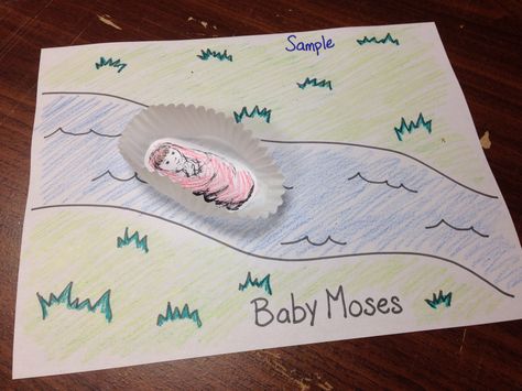 Baby Moses in basket craft for Toddlers. Moses Crafts For Kids, Moses Crafts, Uppfostra Barn, Toddler Sunday School, Toddler Bible, Sunday School Projects, Bible Crafts Sunday School, Preschool Bible Lessons, Children's Church Crafts