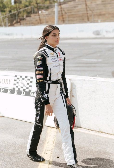 Racer Jumpsuit, Female Race Car Driver, Female Racers, F1 Wallpaper Hd, Race Wear, Girls F, Racing Girl, Racing Suit, Jumpsuit Outfit