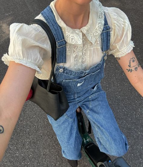 Mia 3, Lovely Clothes, Outfit Aesthetic, Playing Dress-up, Looks Vintage, Instagram Inspiration, Spring Summer Outfits, Fit Check, Fall 2024