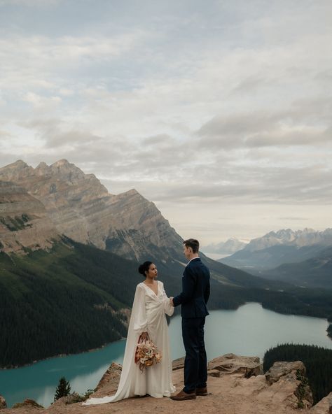 Sometimes the best moments in life are the ones shared just between two✨Eloping in Banff is a dream come true, surrounded by the stunning beauty of the Canadian Rockies🏔️ Content Day: @elopeacademy Host: @elopewithkaseyjo Florals: @desertrose.creative Models: Annabelle & Radek @annabelle_yrf @readyyycz #elopeinbanff #mountainlove #destinationelopement #adventureelopement #coloradoelopementphotographer Elopement Banff, Banff Elopement, Pic Poses, Pic Pose, Best Moments, Canadian Rockies, A Dream Come True, Destination Elopement, Adventure Elopement