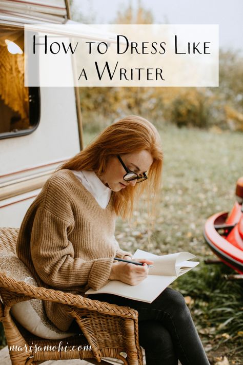 So you wanna be a writer but you're not sure how to dress for the job you want? Check out these writer aesthetics so you know how to dress like a writer. #writing #novelwriting #thewritelife #amwriting Writer Academia, Outlining A Novel, Camp Nanowrimo, Writing Retreat, Author Branding, Goal Getter, Writing Goals, Writers Write, Book Writer