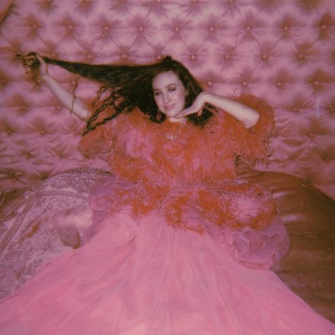 chappell roan for pink pony club. photographed by lissyellelaricchia on ig. 

may 20th, 2020 Chappell Roan Pink, Pink Pony Club, Midwest Princess, Dance It Out, Pony Club, Chappell Roan, Favorite Artist, Singers, Pretty People