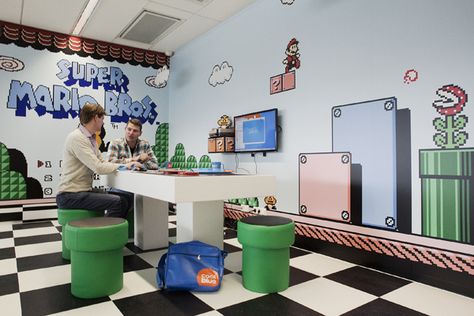 Así mola más: sala de reuniones temática #SuperMarioBros, Coolblue, #Rotterdam Sala Nerd, Nintendo Room, Super Mario 3, Super Mario Room, Mario Room, Nerd Room, Retro Games Room, Beautiful Room Ideas, Games Design