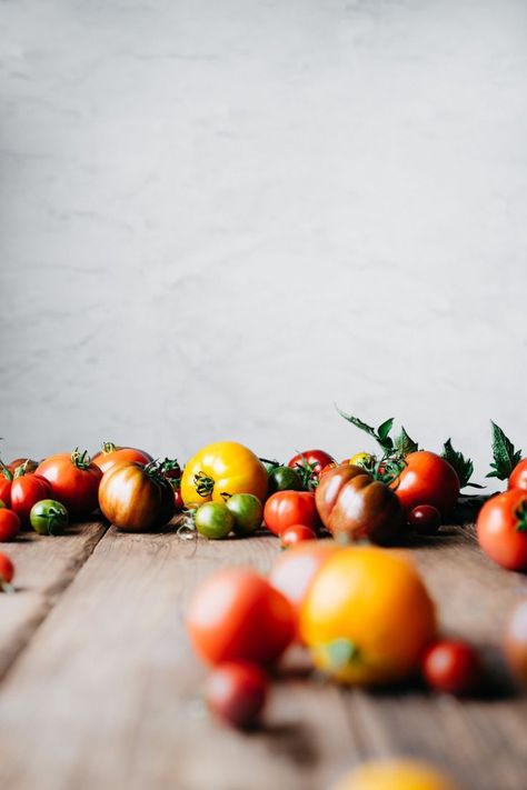 Heirloom Tomatoes | TENDING the TABLE – lovely shadow and light on this fresh produce photography #foodstyling #foodphotography Matcha Milk Bread, Heirloom Tomato Tart, Cashew Ricotta, Vegetables Photography, Matcha Milk, Best Food Photography, Tomato Seedlings, Tomato Tart, Milk Bread