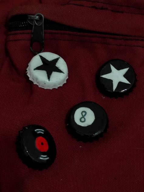 3> Water Bottle Caps Ideas, Custom Pins Diy, Bottle Cap Badges, Bottle Cap Pins Diy, Emo Diy Crafts, Poptab Ideas, Diy Pins For Backpack, Diy Button Pins, Pin Ideas Button Diy