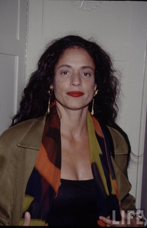 90s Pictures, Sonia Braga, Old Fashion Cocktail Recipe, Scandi Fashion, Robert Mapplethorpe, Flamboyant Natural, Patti Smith, Old Fashioned Cocktail, Cold Weather Fashion