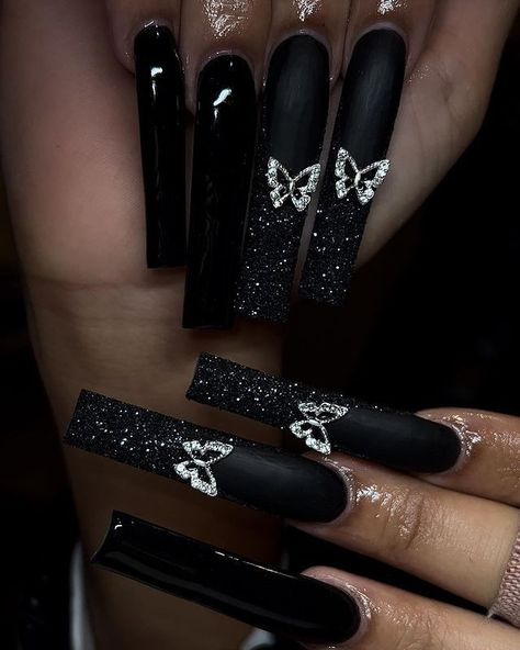 Black Coffin Nails, Purple Acrylic Nails, Black Acrylic Nails, Punk Nails, Long Acrylic Nail Designs, Baddie Nails, Nails Homecoming, Nails Design With Rhinestones, Colored Acrylic Nails