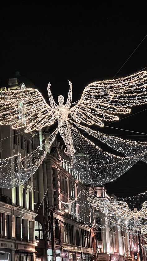 Christmas decoration, Regent Street, London✨ Lash Marketing, Diy Bath Mats, London Lights, Regent Street London, Holiday Chaos, Regent Street, Brick Exterior, London Christmas, Festive Holiday Decor