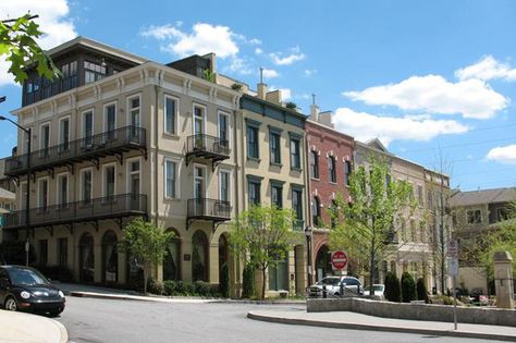 Glenwood Park Traditional Neighborhood Development, Small Apartment Building, Walkable City, Urban Design Architecture, New Urbanism, Perspective Drawing Architecture, Urban Landscape Design, Classic Building, Townhouse Designs