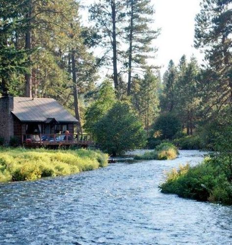 Photo (via Bloglovin.com ) Riverside Cabin, Little Cabin In The Woods, Dream Cabin, Cottage Life, Cabin Living, Little Cabin, Log Cabin Homes, Lodge Style, Ranch Life