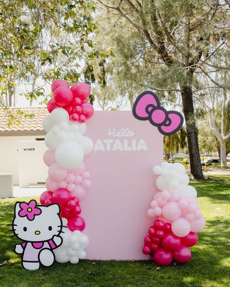 Prove that our basic backdrop is everything but basic 🩷 for only $450 you can have this in any theme 🥹 and make your party one for the books ✨ Hello Kitty Balloon Arch Birthday, Hello Kitty Backdrop Birthday, Hello Kitty 5th Birthday Party Ideas, Hello Kitty Backdrop Ideas, Hello Kitty Birthday Backdrop, Hello Kitty Balloon Garland, Hello Kitty Backdrop, Hello Kitty Party Ideas, Hello Kitty Birthday Party Decorations