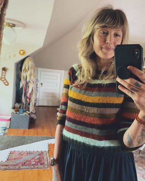 Andrea Mowry on Instagram: “It�’s Friday and I’m playing with stripes! How’s your Friday going? Any new cast-ons for the weekend? 🧶: @thefarmersdaughterfibers Recollect…” Andrea Mowry Hair, Andrea Mowry, Diy Knitting, Hair Cut, The Weekend, Hair Cuts, Long Sleeve Dress, Stripes, It Cast