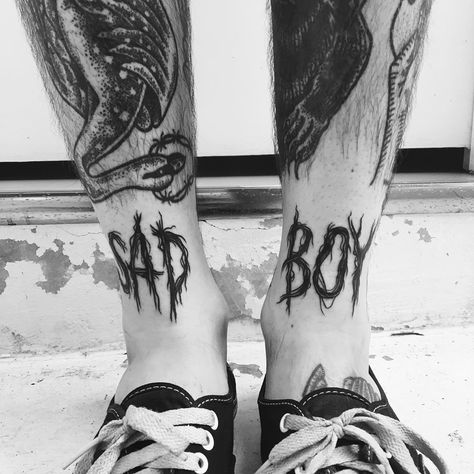 Head Tattoo Men, Coco Tattoo, Melbourne Tattoo, Palm Tattoos, Traditional Tattoo Art, Leg Tattoo, Sleeves Ideas, Boy Tattoos, Blackwork Tattoo