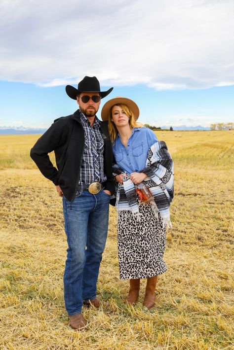 Beth Dutton and Rip Halloween Costume inspiration - Halloween costume - cowgirl and cowboy costumes - Couples costume ideas- Yellowstone Halloween Bath And Rip Costume, Yellowstone Rip And Beth, Yellowstone Halloween Costume, Yellowstone Costume Ideas, Yellowstone Outfit Ideas, Marilyn Monroe Halloween Costume, Rip And Beth, Dorothy Halloween Costume, Yellowstone Rip