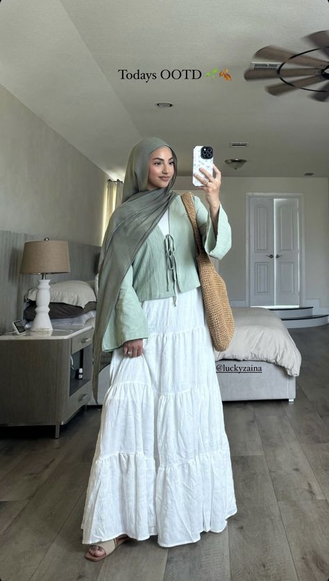 Hijabi Summer Outfits, Modest Outfits Muslim, Outfits Muslim, Modest Girly Outfits, Stylish Outfits Casual, Modest Casual Outfits, Stile Hijab, Modest Outfit Ideas, Modesty Outfits