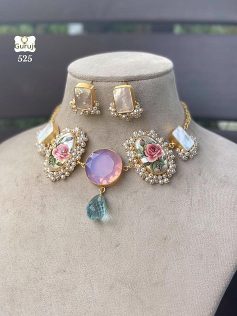 Lavender Suit, Wedding Jewellery Designs, Choker Jewellery, Bridal Jewelry Sets Brides, Indian Bridal Jewelry, Bridal Jewellery Inspiration, Wedding Jewelry Sets Bridal Jewellery, Indian Wedding Jewelry Sets, Bridal Necklace Designs