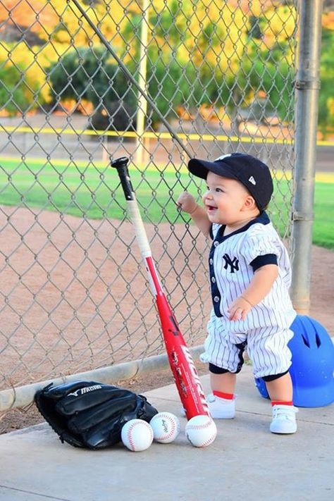 Yankee baseball first birthday photo shoot Yankees First Birthday, Baseball First Birthday Pictures, 6 Month Baby Picture Ideas, Baseball Theme Birthday, Baseball First Birthday, Baby Milestones Pictures, Boy Photo Shoot, Birthday Photo Shoot, First Birthday Photo