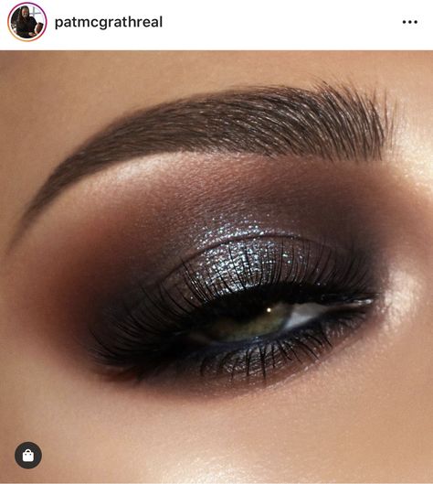 Shimmer Smokey Eye Makeup, Smokey Homecoming Makeup, Bold Smokey Eye Makeup, Sultry Smokey Eye, Expresso Makeup Look, Eyeshadow Looks Smokey Eye, Dark Eye Makeup Looks, Black Eye Shadow Looks, Smokey Eye Makeup Step By Step