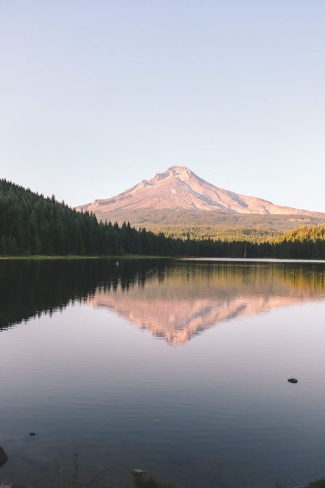 Oregon Itinerary, Hood River Fruit Loop, Things To Do In Oregon, Mount Hood Oregon, Trillium Lake, Beach Fire, Waterfall Trail, Bridal Veil Falls, Scenic Railroads