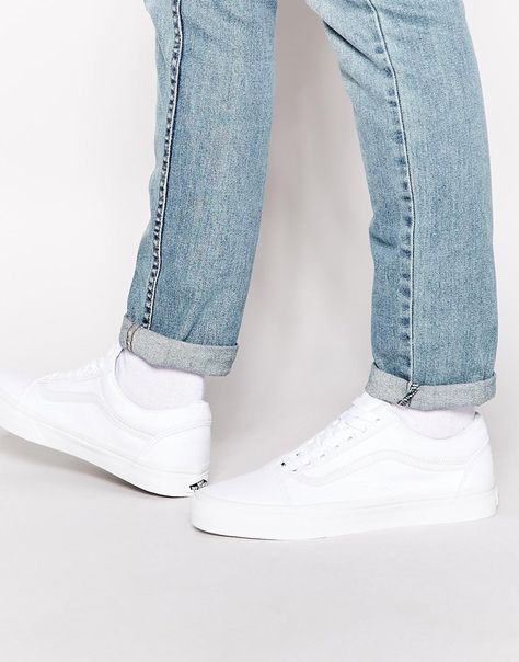 Vans Old Skool Trainers White Outfit Men, Vans Old Skool White, White Outfit, Vans Shop, Men's Clothes, Vans Old Skool, Vans Old Skool Sneaker, Old Skool, White Outfits