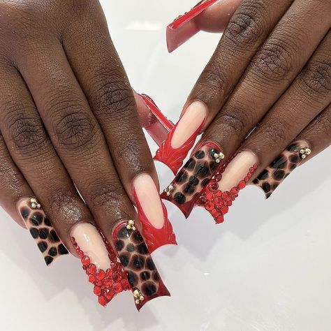 ig: _grabbersbydrea Burgundy And Cheetah Nails, Red And Cheetah Nails, Red Cheetah Nails, Red And Black Outfits, Cheetah Nails, Leopard Nails, Birthday Nails, 18th Birthday, Red Nails