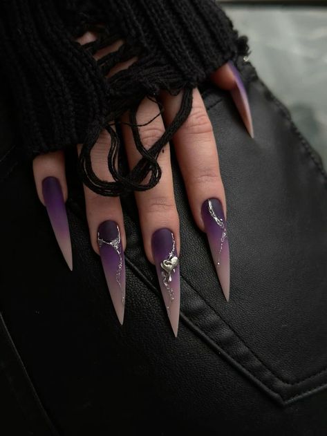 Purple Stiletto Nails, Uñas Ideas, Designs For Short Nails, Sharp Nails, Pointy Nails, Punk Nails, Airbrush Nails, Vintage Nails, Gothic Nails