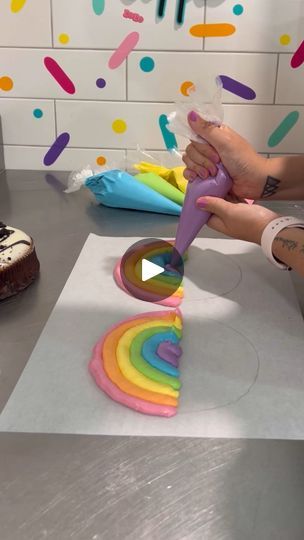 Tigga Mac, Buttercream Rainbow, Quick Easy Desserts, Cake Videos, Party Stuff, Rainbow Art, Rainbow Cake, Cakes Cupcakes, Cake Tutorial