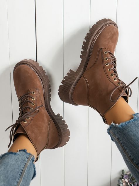 Brown Timberland Boots Outfit, Brown Lace Up Boots Outfit, Combat Boots Outfit Men, Brown Combat Boots Outfit, Men Boots Outfit Casual, Lace Up Boot Outfit, Combat Boots Brown, Brown Timberland Boots, Tan Combat Boots