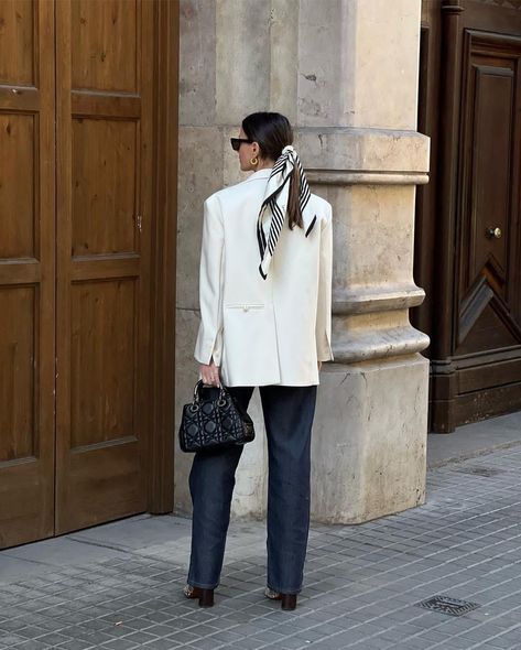 Ivory Blazer Outfit, White Blazer Outfit, Ivory Blazer, French Chic Fashion, French Girl Style, Blazer Outfit, French Chic, Blazer Outfits, White Blazer