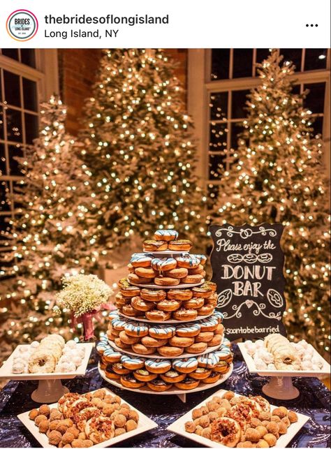 December Elopement Ideas, December Wedding Decor Ideas, Winter Wedding Buffet, Winter Wedding Reception Food, Winter Wedding Meal Ideas, Speak Easy Wedding Ideas, Christmas Wedding Desserts, December Wedding Food Ideas, Winter Wedding Foods