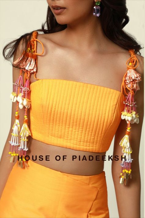 Resort wear|piadeeksh Shell Tassels, Tassels Fashion Clothing, Indian Dress Up, Navratri Dress, Trendy Outfits Indian, Indian Dresses Traditional, Traditional Indian Outfits, Stylish Blouse Design, Unique Blouse