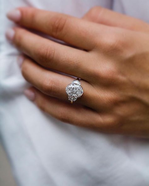 EAST WEST // GEM COMPANY on Instagram: “A chubby oval + half moons Camilla Ring with so many beautiful upgrades 🤩 Swipe left to see the double claw prongs, pavé donut and pavé…” Oval Moissanite Engagement Ring, Half Moons, Expensive Rings, Engagement Ring Oval, Moissanite Engagement Ring Oval, Three Stone Engagement Ring, Beautiful Diamond Rings, Oval Moissanite, Bridal Wedding Rings