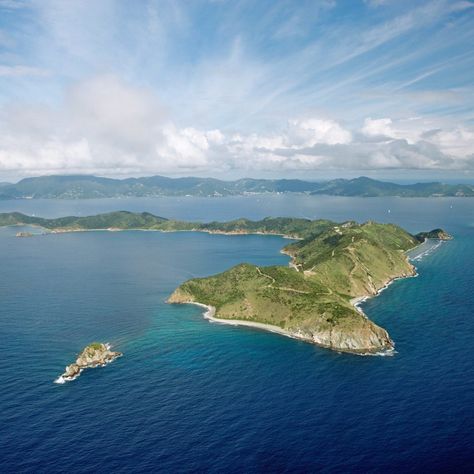 Great Barrier Reef Diving, Peter Island, Caribbean Luxury, 1 Hotel, Maui Vacation, Vacation Goals, Secluded Beach, Resort And Spa, British Virgin Islands