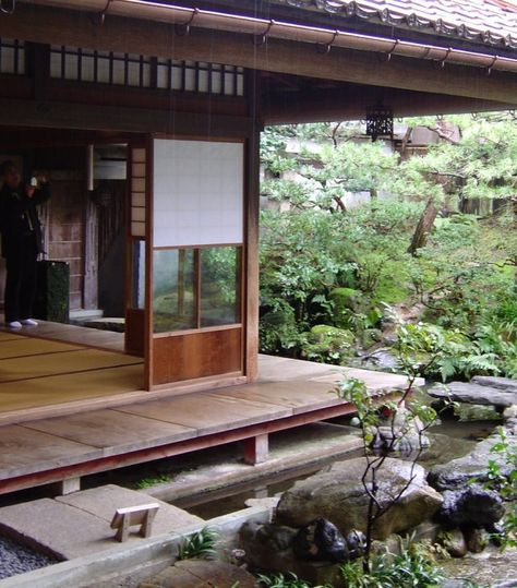 japanese house Japanese Home Design, Japanese Tea House, Traditional Japanese Architecture, Japanese Style House, Traditional Japanese House, Japanese Interiors, Japan Architecture, Japanese Room, Asian Architecture