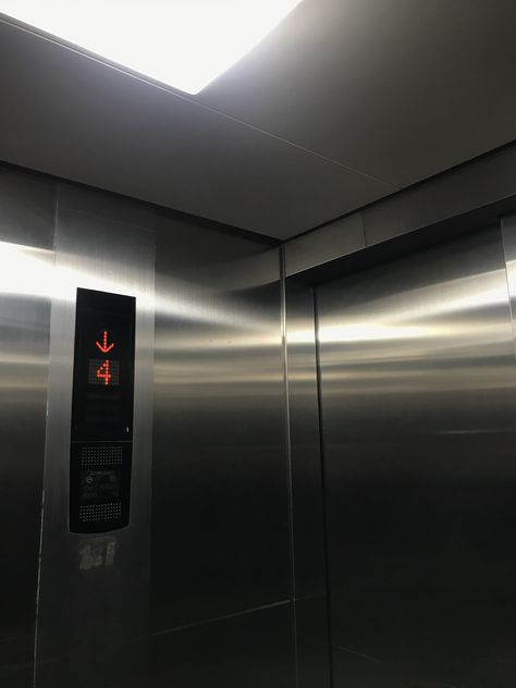 lift situation Elevator Snapchat Story, Lift Snapchat Story, Lift Aesthetics Photos, Lift Pics Aesthetic, Lift Snap, Toh Aesthetic, Be Unbothered, Elevator Aesthetic, Hydraulic Elevator