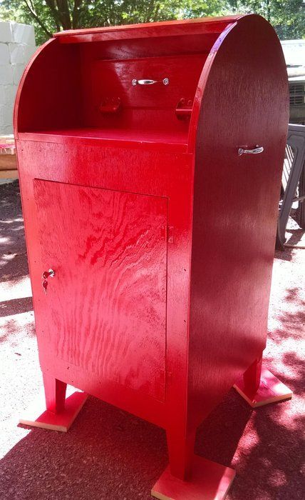 Diy Santa Mailbox Outdoor, Mailbox For Santa, Santa Display Ideas, Santa Mailbox Ideas Diy, Letters To Santa Mailbox Diy, Santa Mailbox Diy, Santas Mailbox, Letters To Santa Mailbox, Diy Panelling