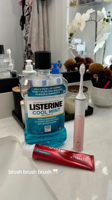 Hygiene Essentials, Beauty Blogging, Listerine Cool Mint, Body Hygiene, Hygiene Care, Shower Skin Care, Hygiene Routine, Perfect Skin Care Routine, Smell Goods