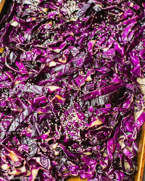 Roasted Red Cabbage Recipes, Roasted Purple Cabbage, Purple Cabbage Recipe, Oven Roasted Cabbage, Purple Cabbage Recipes, Roasted Red Cabbage, Frying Pan Recipes, Cabbage Recipes Healthy, Raw Cabbage