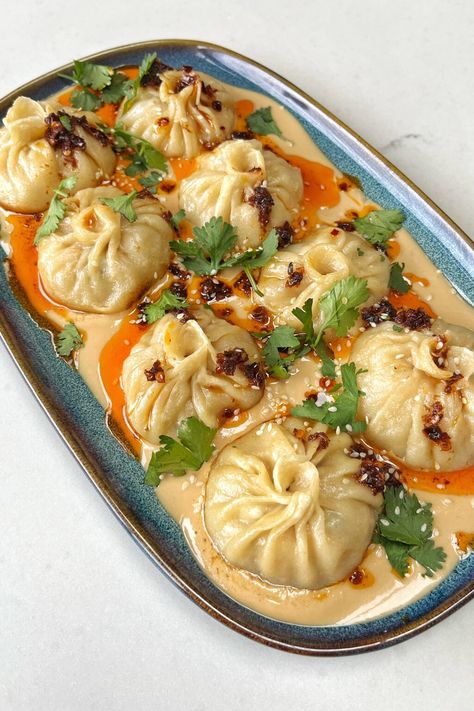 Chicken And Prawn Dumplings Recipe, Chinese Chicken Dumplings Recipe, How To Make Soup Dumplings Easy, Prawn Dumpling Recipe, Soup Dumplings Recipe Easy, Foreign Food Recipes, Asian Dumpling Soup, Shrimp Dumplings Recipe, Chinese Chicken Dumplings