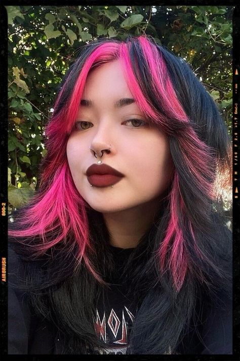 Black Into Pink Hair, Hot Pink Hair And Black, Pink And Black Streaks Hair, Pink And Black Color Block Hair, Half And Half Hair Color Pink And Black, Hot Pink With Black Hair, Hot Pink Bangs Brown Hair, Pink And Black Dyed Hair, Dyed Hair Pink And Black