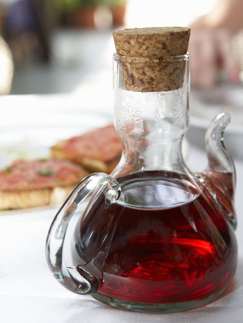 Wine vinegar is easy to make, and this DIY recipe yields a homemade wine vinegar that's much tastier and cheaper than mass-produced store-bought vinegars. Balsamic Vinegar Substitute, Red Wine Vinegar Recipes, Wine Chart, Make Your Own Wine, Best Red Wine, Wine Magazine, Homemade Wine, Wine Baskets, Homemade Pickles