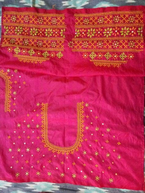 Computer Work Blouse Designs Simple, Kutch Work Designs Blouses, Magam Work, Work Blouse Designs, Mirror Work Blouse Design, Kutch Work Designs, Kids Blouse Designs, Computer Work, Maggam Works