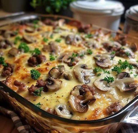 Worlds Best Tasty Recipes | 𝐻𝑎𝑚𝑏𝑢𝑟𝑔𝑒𝑟 𝑀𝑢𝑠ℎ𝑟𝑜𝑜𝑚 𝐵𝑎𝑘𝑒 | Facebook Mushroom Ground Beef Recipes, Mushroom Hamburger Recipes, Mushroom Beef Casserole, Casseroles With Mushrooms, Mushroom Casserole Recipes, 1lb Hamburger Meat Recipes, Ground Beef Mushroom Recipe, Beefy Mushroom Rice Casserole, Deluxe Hamburger Mushroom Bake