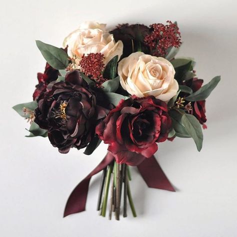 We’ve been so busy lately, finally had a chance to post again 😊 So in ❤️ with these luscious beauties! • • • #winterwedding #wedding #realwedding #flower #burgundy #flowers #flowerstagram #flowersofinstagram #weddings #silkweddingflowers #wedding Holly Wedding Bouquet, Burgundy Wedding Bouquet, Burgundy Wedding Flowers, Silk Flower Bridal Bouquet, Holly Wedding, Fresh Wedding Flowers, Burgundy Roses, Burgundy Bouquet, Silk Bridal Bouquet